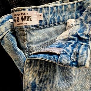 “Wax Jeans” washed high waist knee cut jeans. Size 7.